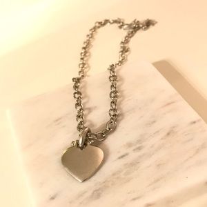 Heart pendant necklace